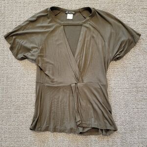 Venus twist front top